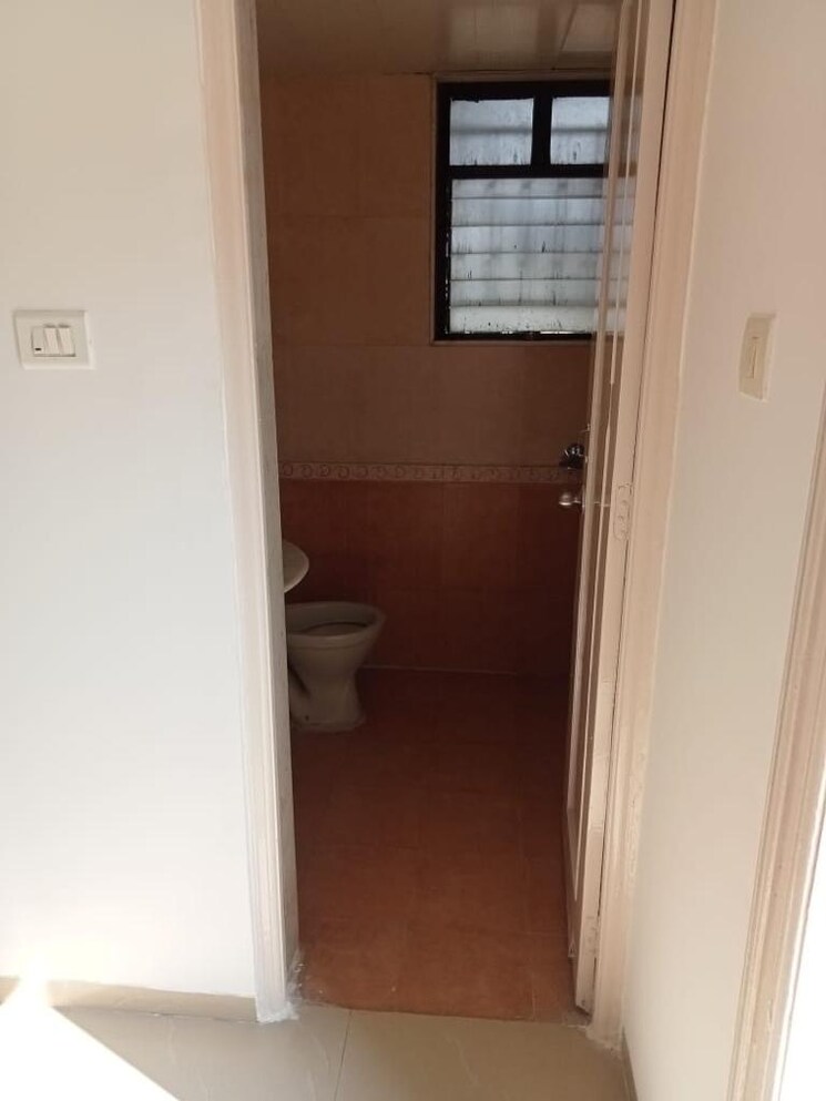 Attached Bathroom, rohan-tapovan 3 Bedroom 1705 Sq.Ft. Apartment In Shivajinagar Pune 6665892