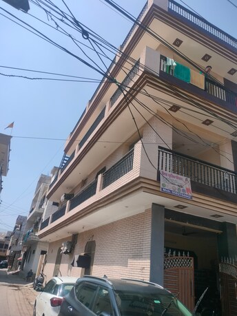 रेसिडेन्शियल घर वर्ग यार्ड फॉर रीसेल इन आठ मरला गुरगांव  6666565