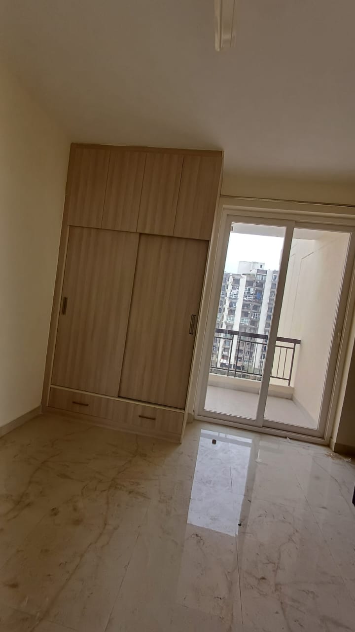 Rental 3 Bedroom 1710 Sq.Ft. Apartment in Altura Apartments, Ghazipur