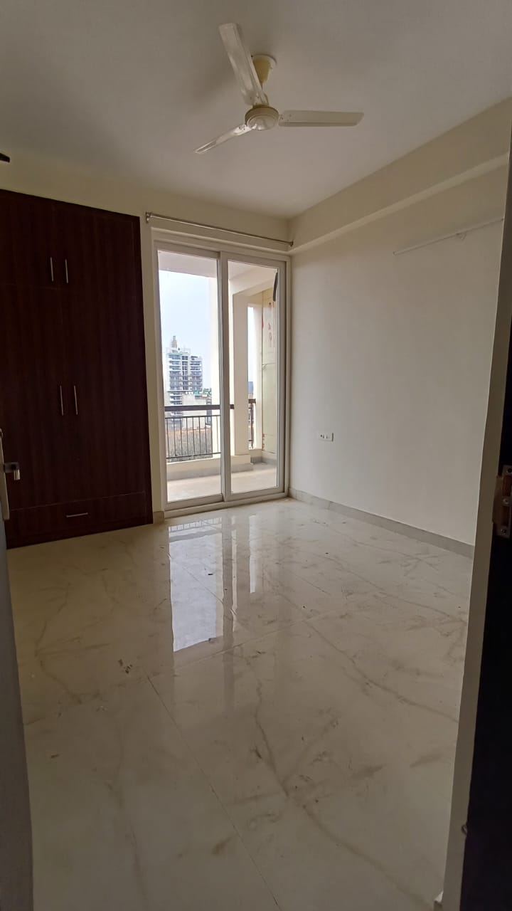 Rental 3 Bedroom 1710 Sq.Ft. Apartment in Altura Apartments, Ghazipur