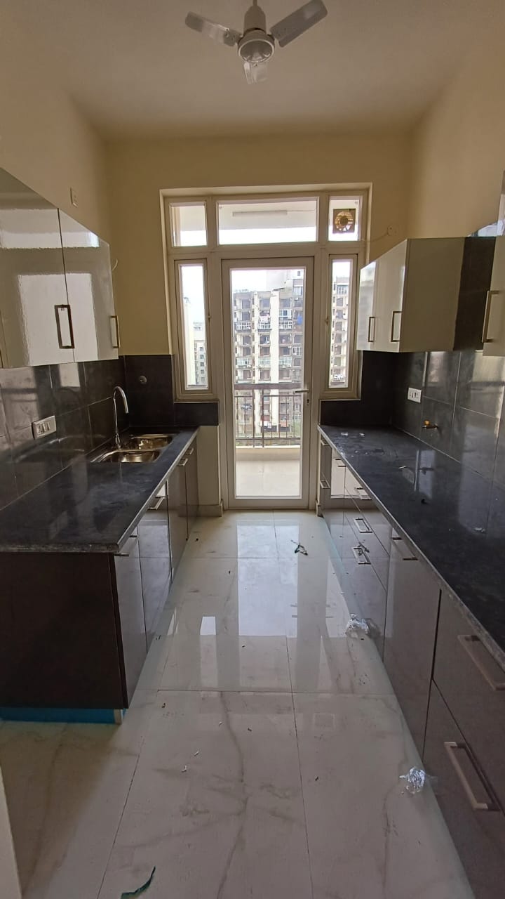 Rental 3 Bedroom 1710 Sq.Ft. Apartment in Altura Apartments, Ghazipur