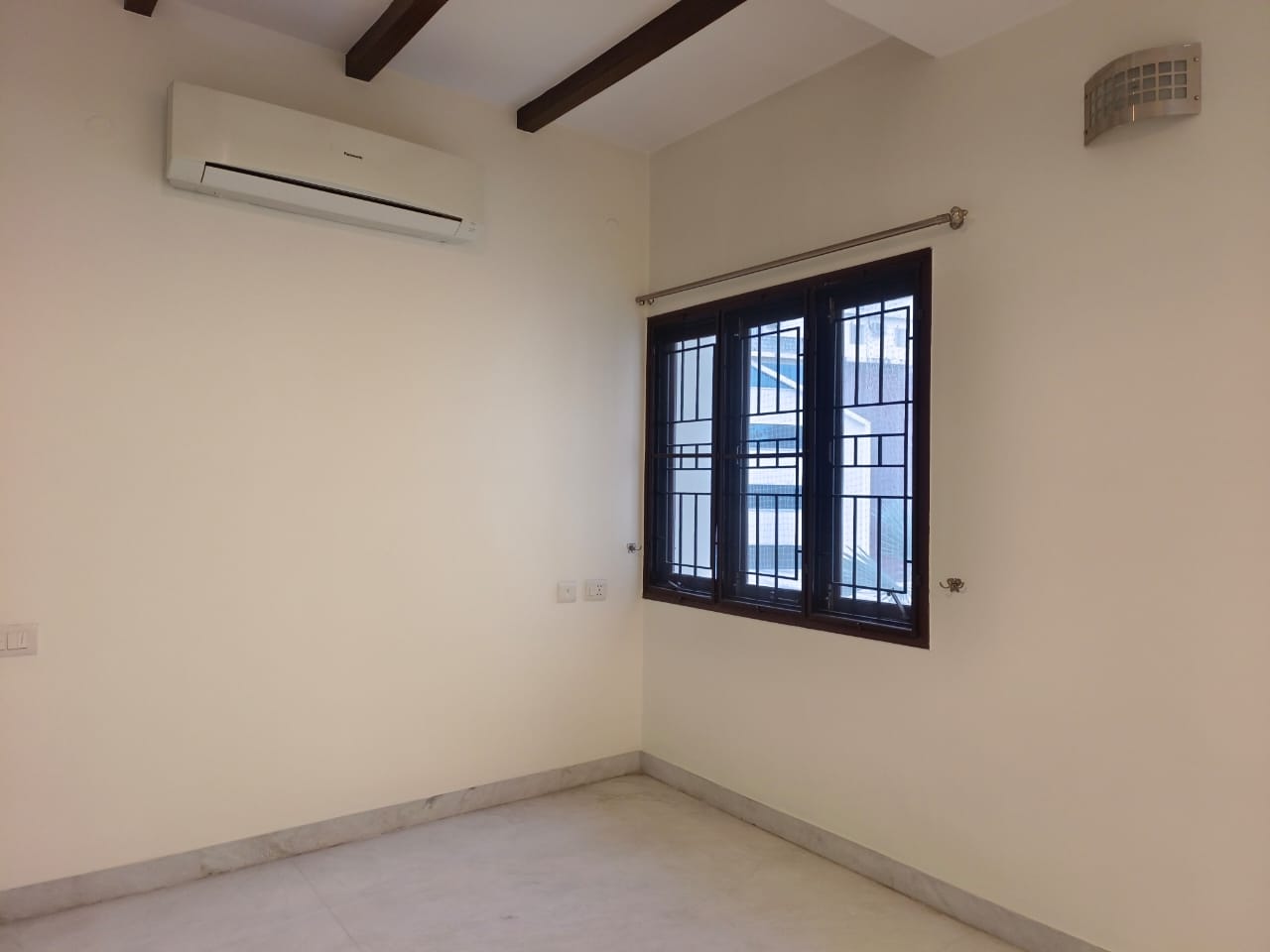 Flats for Rent in Srinagar Colony Hyderabad 4+ Flats / Apartments on