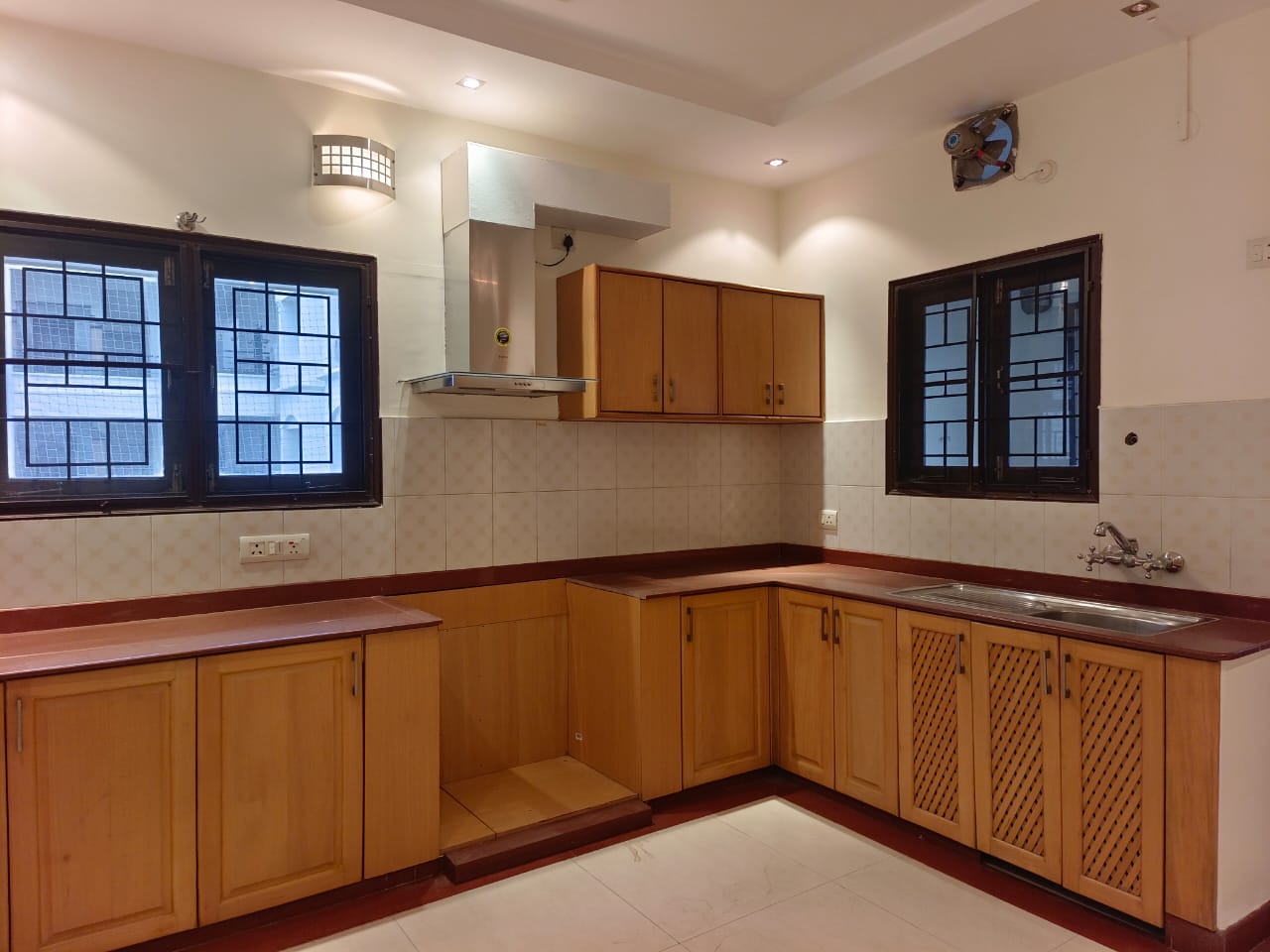 Flats for Rent in Srinagar Colony Hyderabad 4+ Flats / Apartments on
