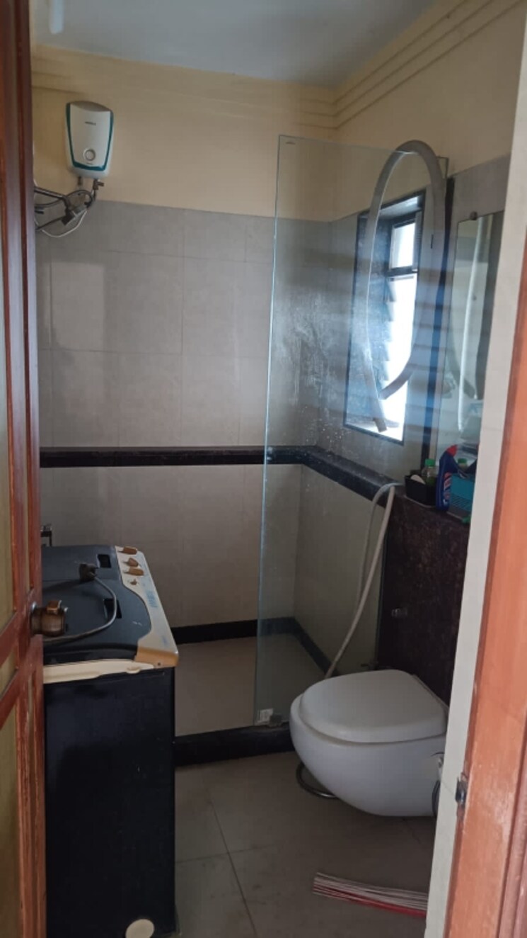 Bathroom, pataskar-eclat 3 Bedroom 1250 Sq.Ft. Apartment In Ghodbunder Road Thane 6669125