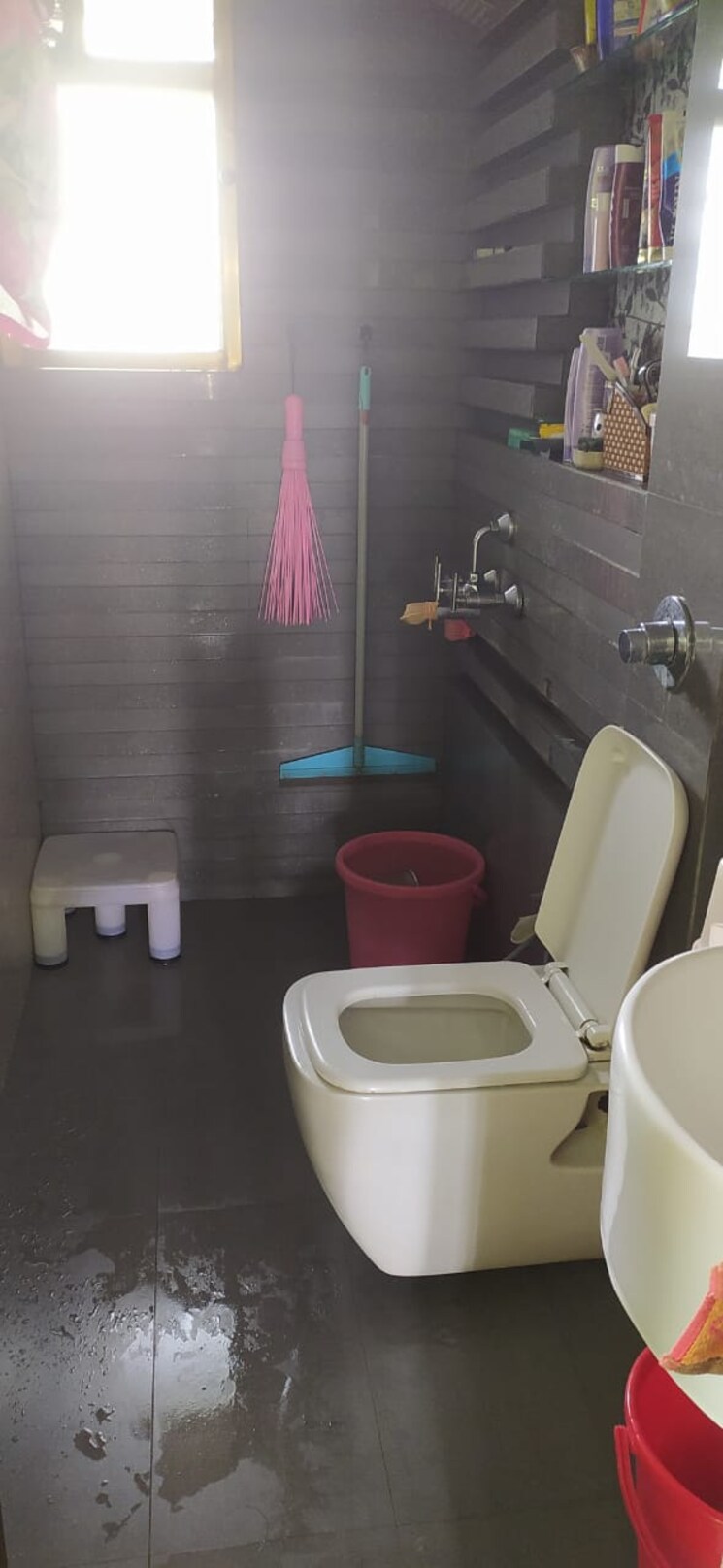 Attached Bathroom, muthaliya-residency 2 Bedroom 850 Sq.Ft. Apartment In Parel Mumbai 6669724