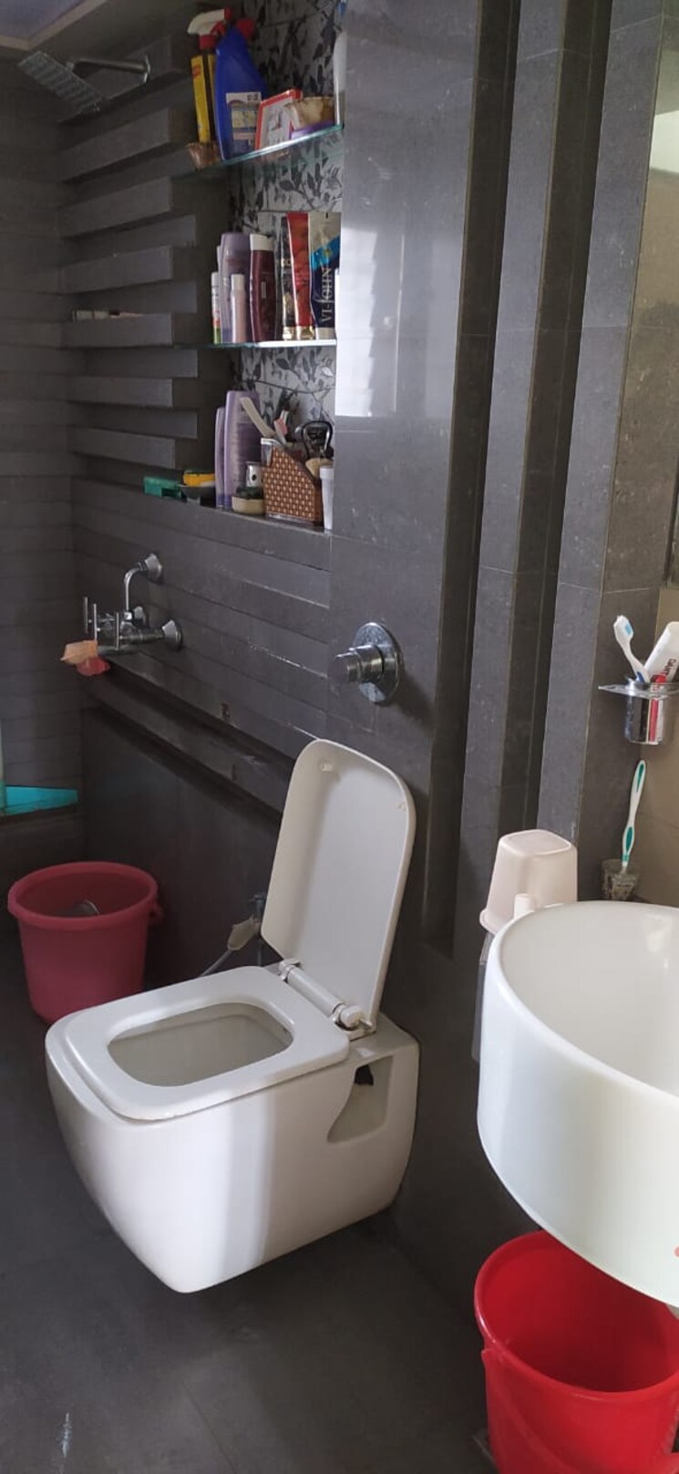 Bathroom, muthaliya-residency 2 Bedroom 850 Sq.Ft. Apartment In Parel Mumbai 6669724