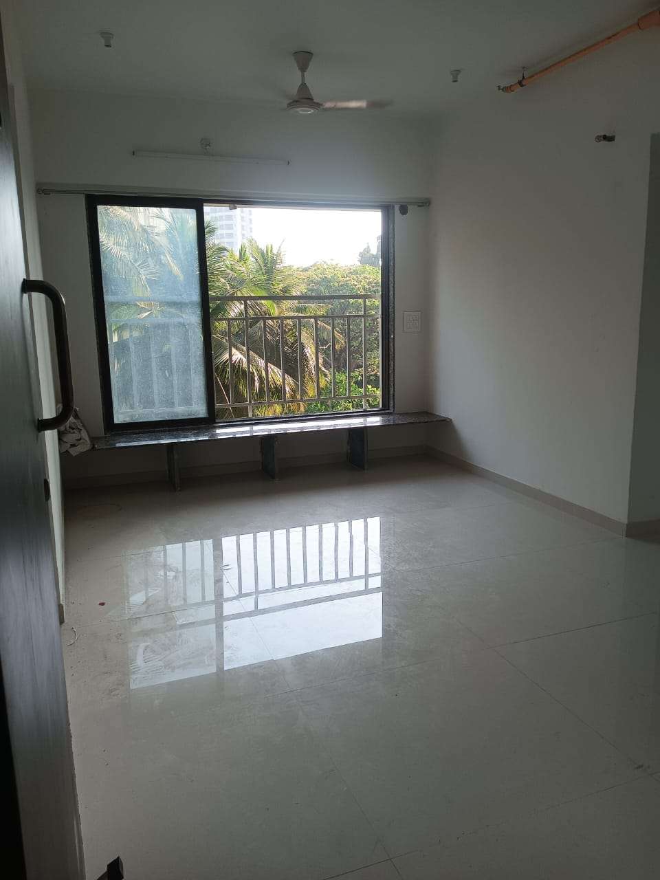 2 BHK Apartment For Rent in Nirman Kutir Yari Road Mumbai 6670632