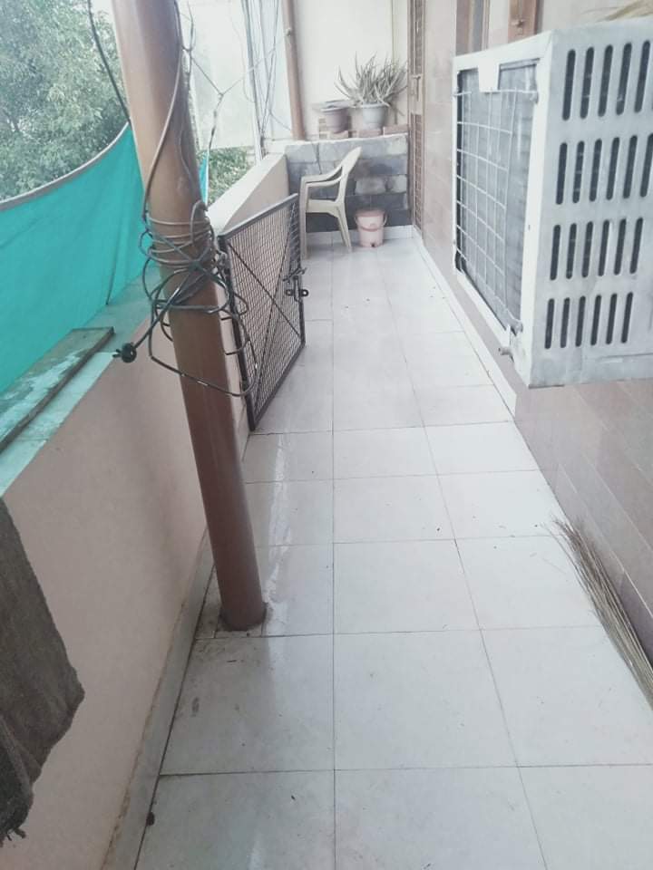 Rental 1 Bedroom 40 Sq.Yd. Builder Floor in Ashram Delhi 6803593