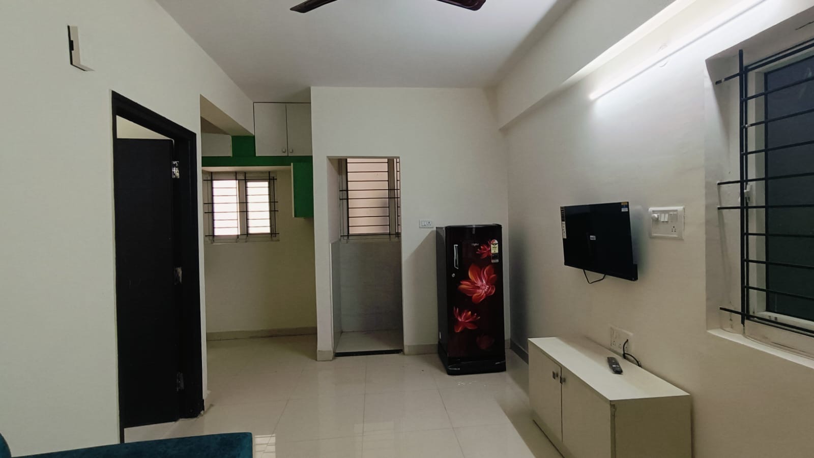 Rental 1 Bedroom 700 Sq.Ft. Apartment in White Orchids, Whitefield