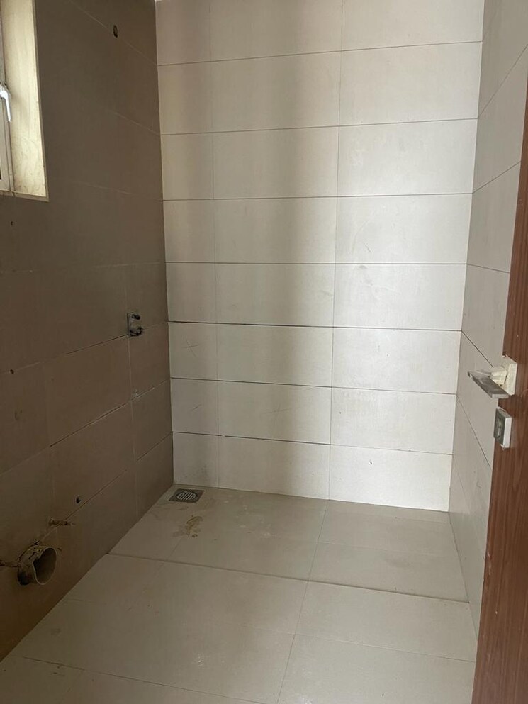 Bathroom, dudhawala-proxima-residences 2 Bedroom 1100 Sq.Ft. Apartment In Andheri East Mumbai 6675020