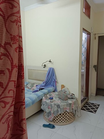Room in 1 BHK Builder Floor at Lajpat Nagar 4 – for Rent
