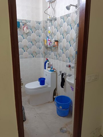 Bathroom in 1 BHK Builder Floor at Lajpat Nagar 4 – for Rent