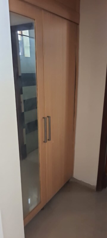 रेसिडेन्शियल फ्लॅट वर्ग फुट फॉर रीसेल इन सेक्टर 68 गुरगांव  6680674