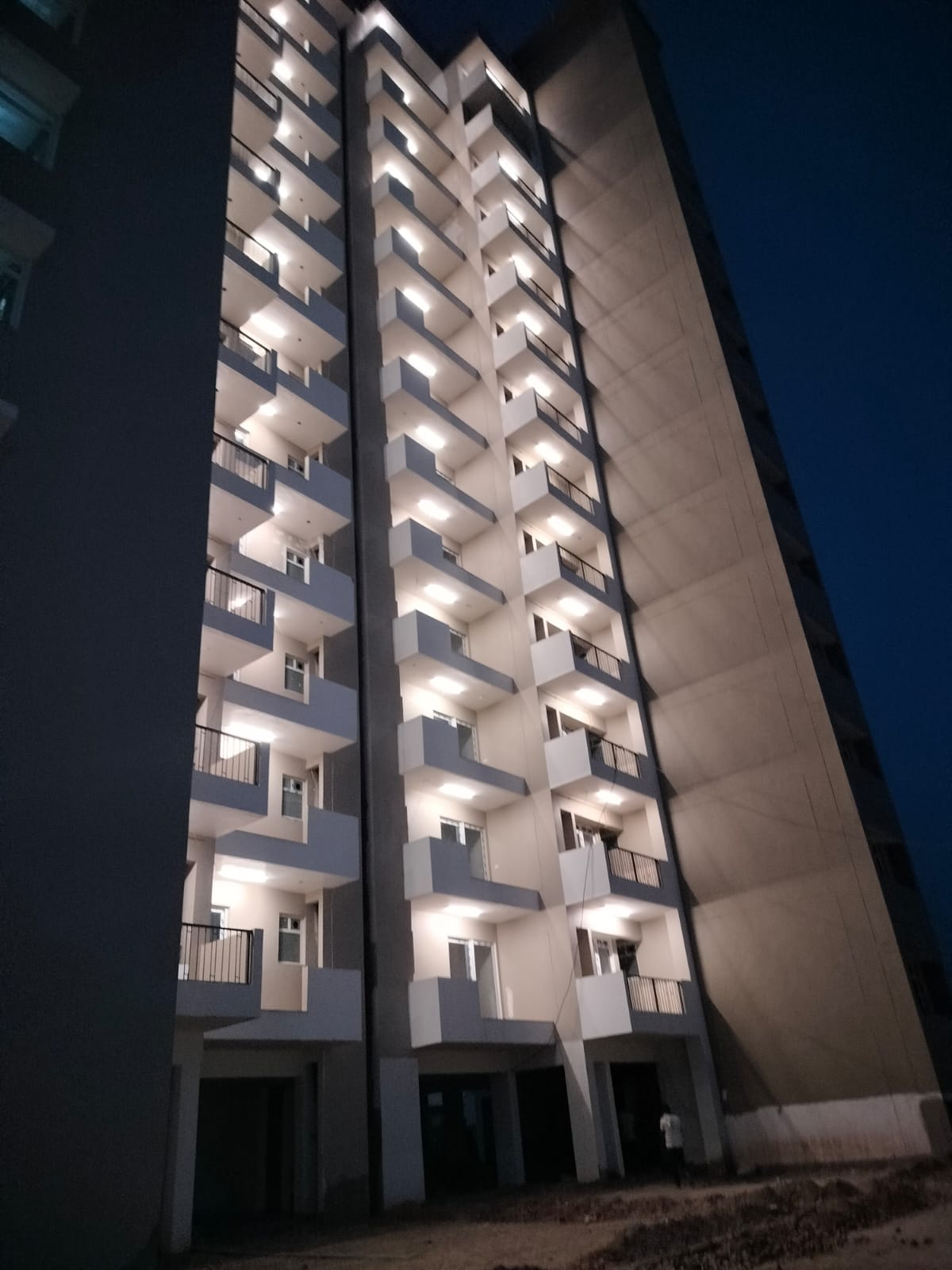 2 BHK Apartment For Resale in Artique Uptown Skylla International Airport Road Zirakpur  6683096