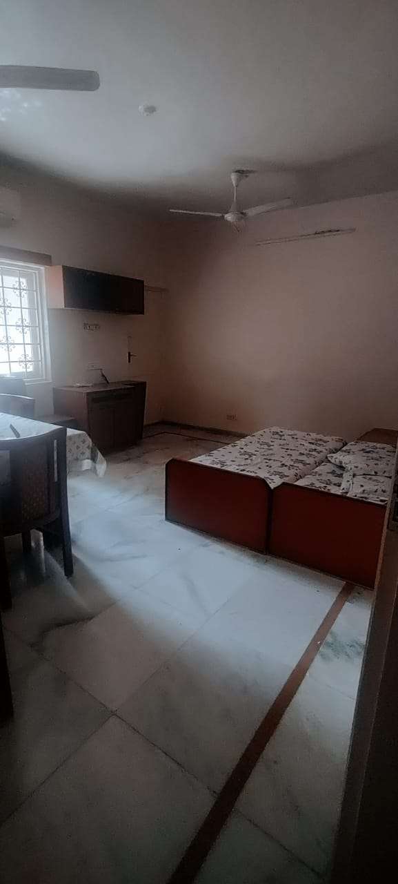 1 BHK Apartment For Rent in Babulnath Mumbai 6683687