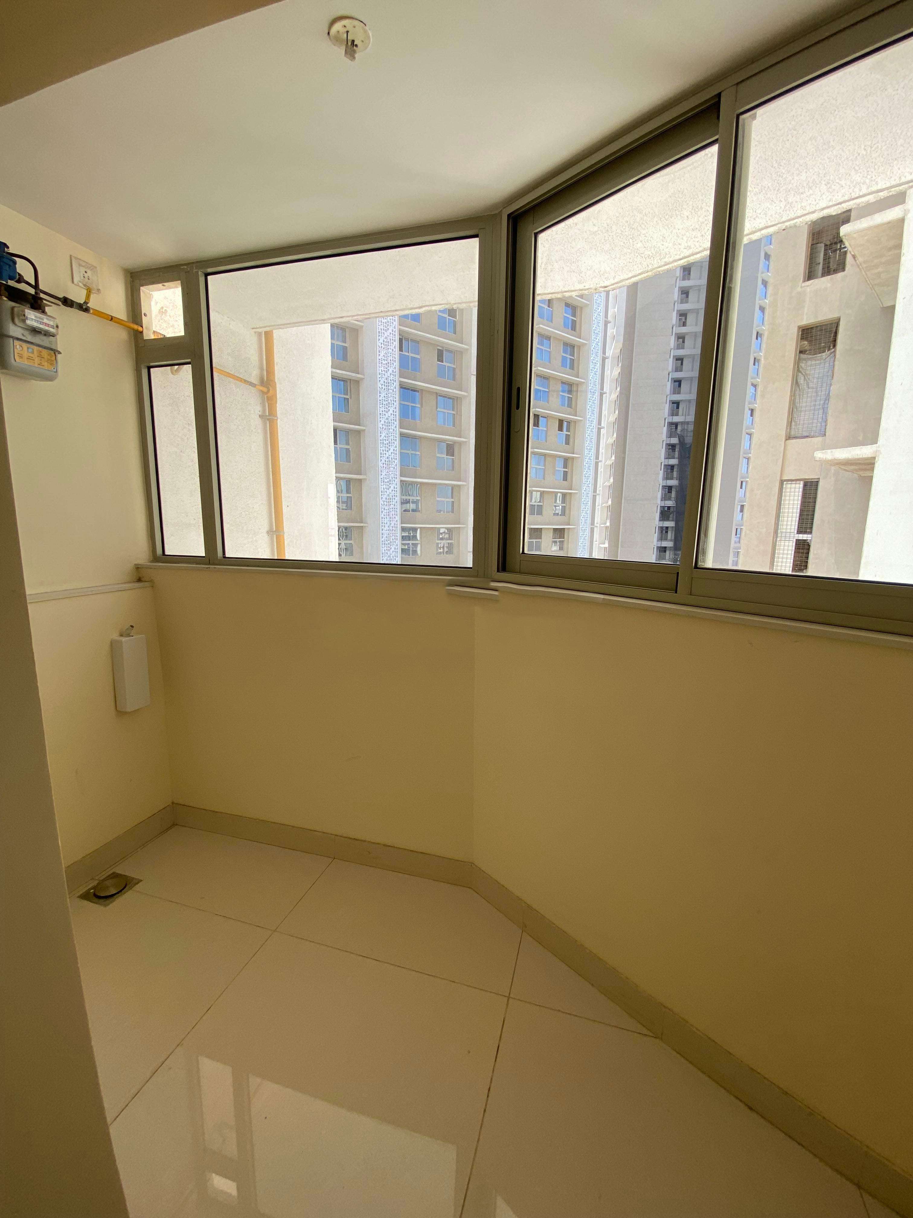 3 BHK Apartment For Rent in Shapoorji Pallonji Alpine Kandivali East Mumbai 6683622