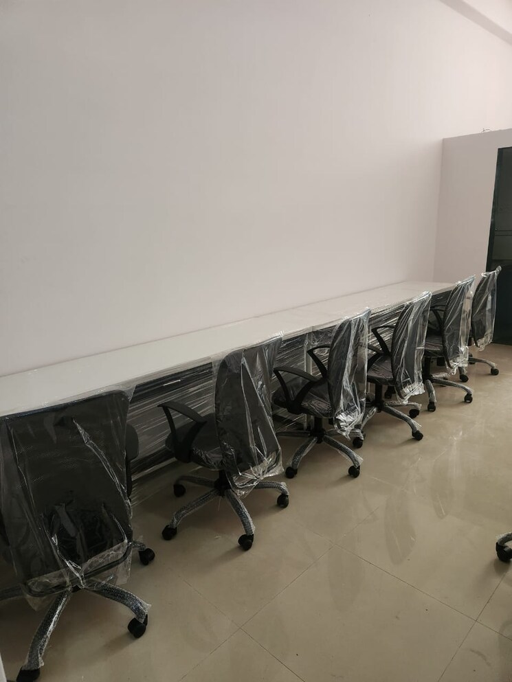 Gym, lotus-business-park Commercial Office Space 400 Sq.Ft. In Malad West Mumbai 6689649