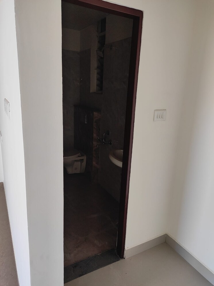 Bathroom, kolar road 3 Bedroom 1700 Sq.Ft. Apartment In Kolar Road Bhopal 6638794