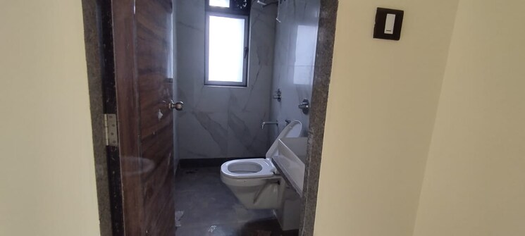 Bathroom, tilak-nagar-building 3 Bedroom 1150 Sq.Ft. Apartment In Tilak Nagar Mumbai 6692285