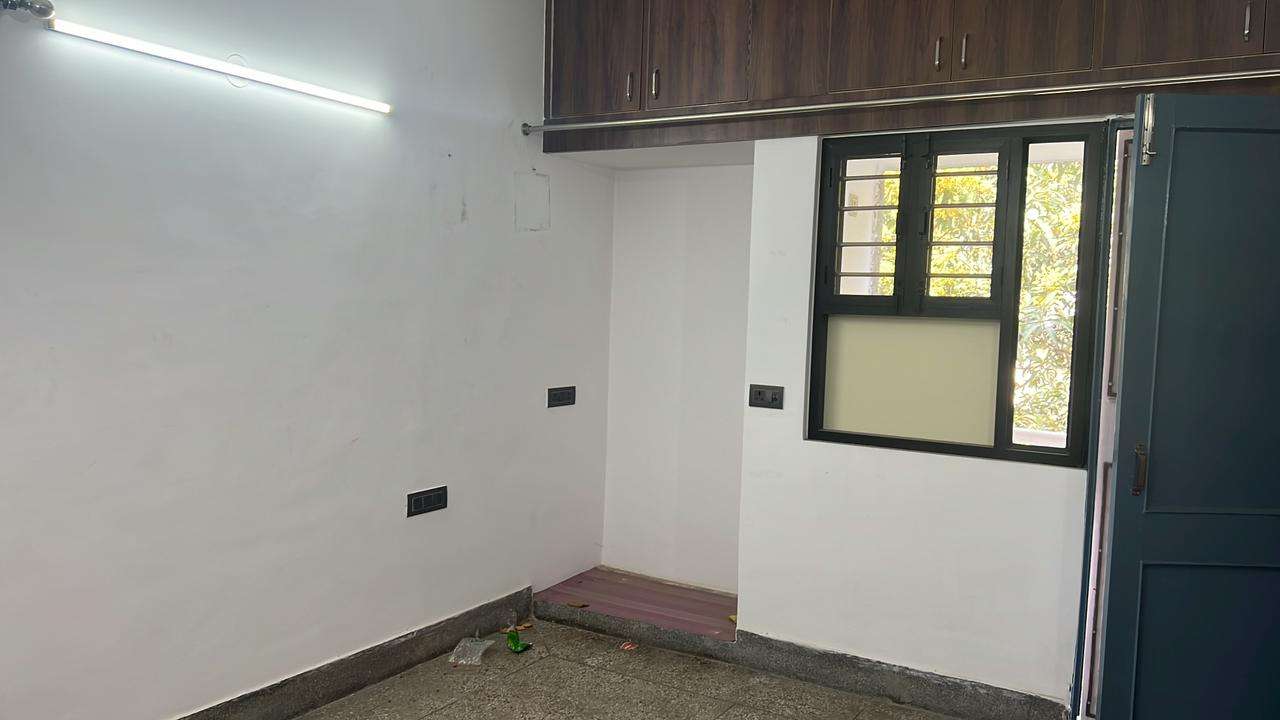 3 BHK Apartment For Rent in Cel Apartments Vasundhara Enclave Delhi 6694282
