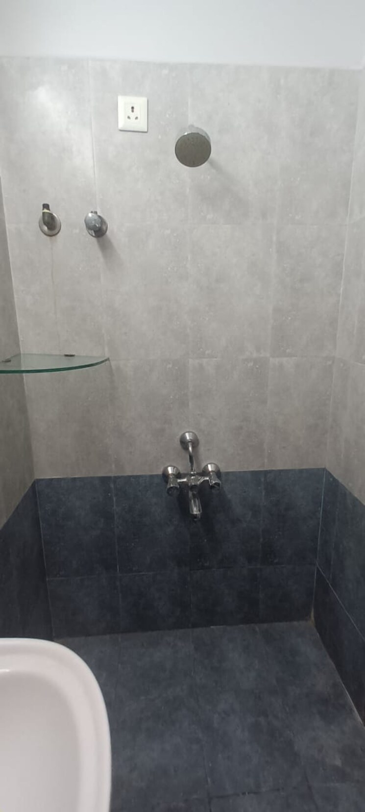 Bathroom, samrin-imperial-heights-apartment 3 Bedroom 1200 Sq.Ft. Apartment In Kolshet Thane 6694700