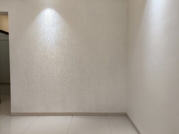 Room in 2 BHK Apartment at Pushpak Nagar – for Sale