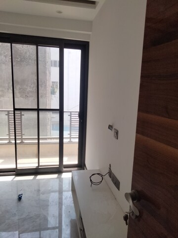 Room in 3 BHK Builder Floor at Maharani Bagh – for Sale