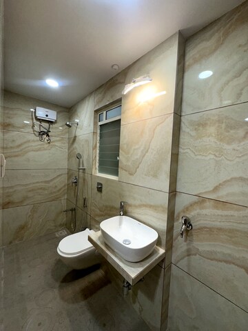 रेसिडेंशियल फ्लैट वर्ग फुट फॉर रीसेल इन मलाड ईस्ट मुंबई  6703738