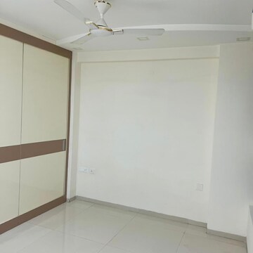 Room in 3 BHK Apartment at Tulip Violet, Sector 69 – for Sale