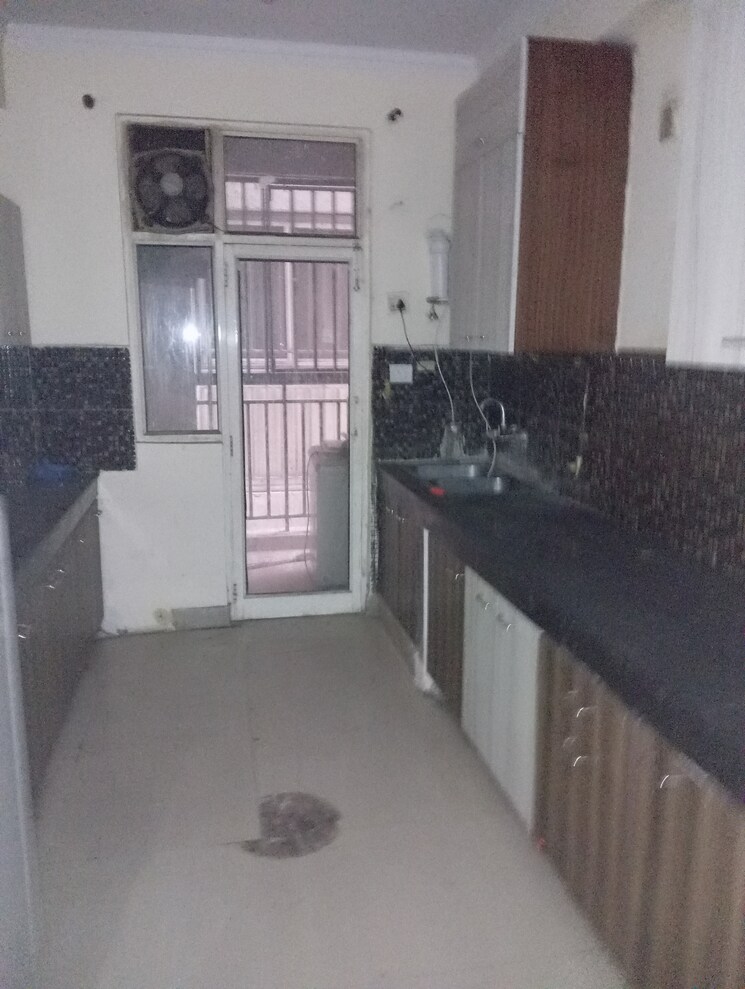 Kitchen, paramount-symphony 2.5 Bedroom 1425 Sq.Ft. Apartment In Sain Vihar Ghaziabad 6718415