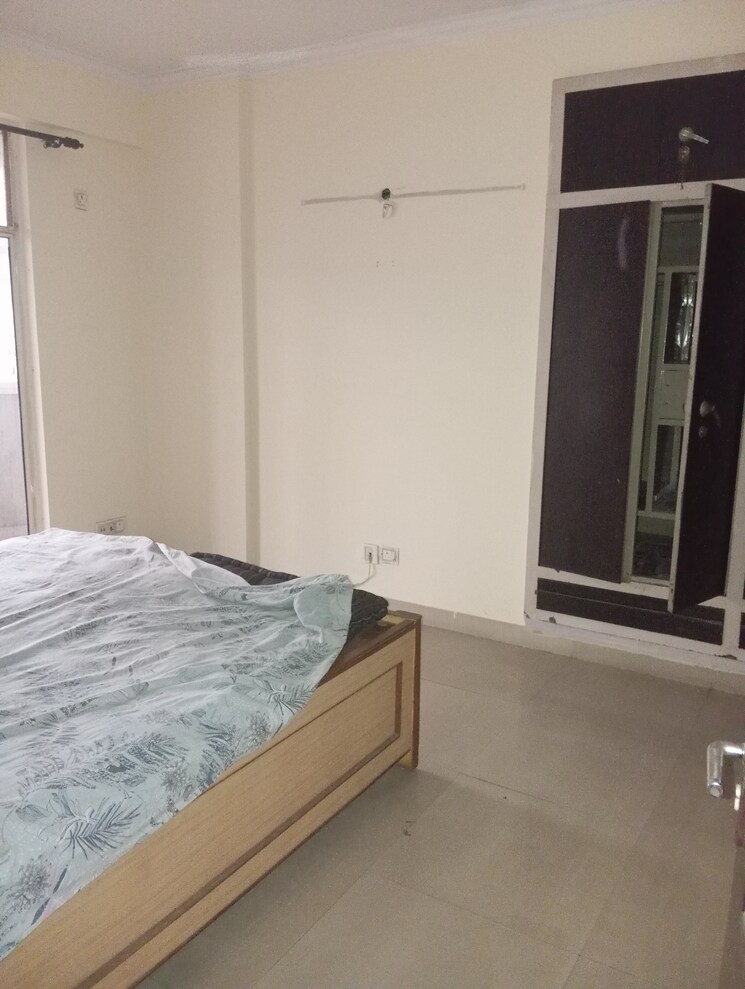 Room, paramount-symphony 2.5 Bedroom 1425 Sq.Ft. Apartment In Sain Vihar Ghaziabad 6718415