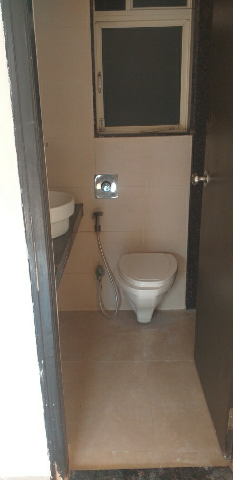 Bathroom, stg-atlantis 1 Bedroom 430 Sq.Ft. Apartment In Panch Pakhadi Thane 6721344