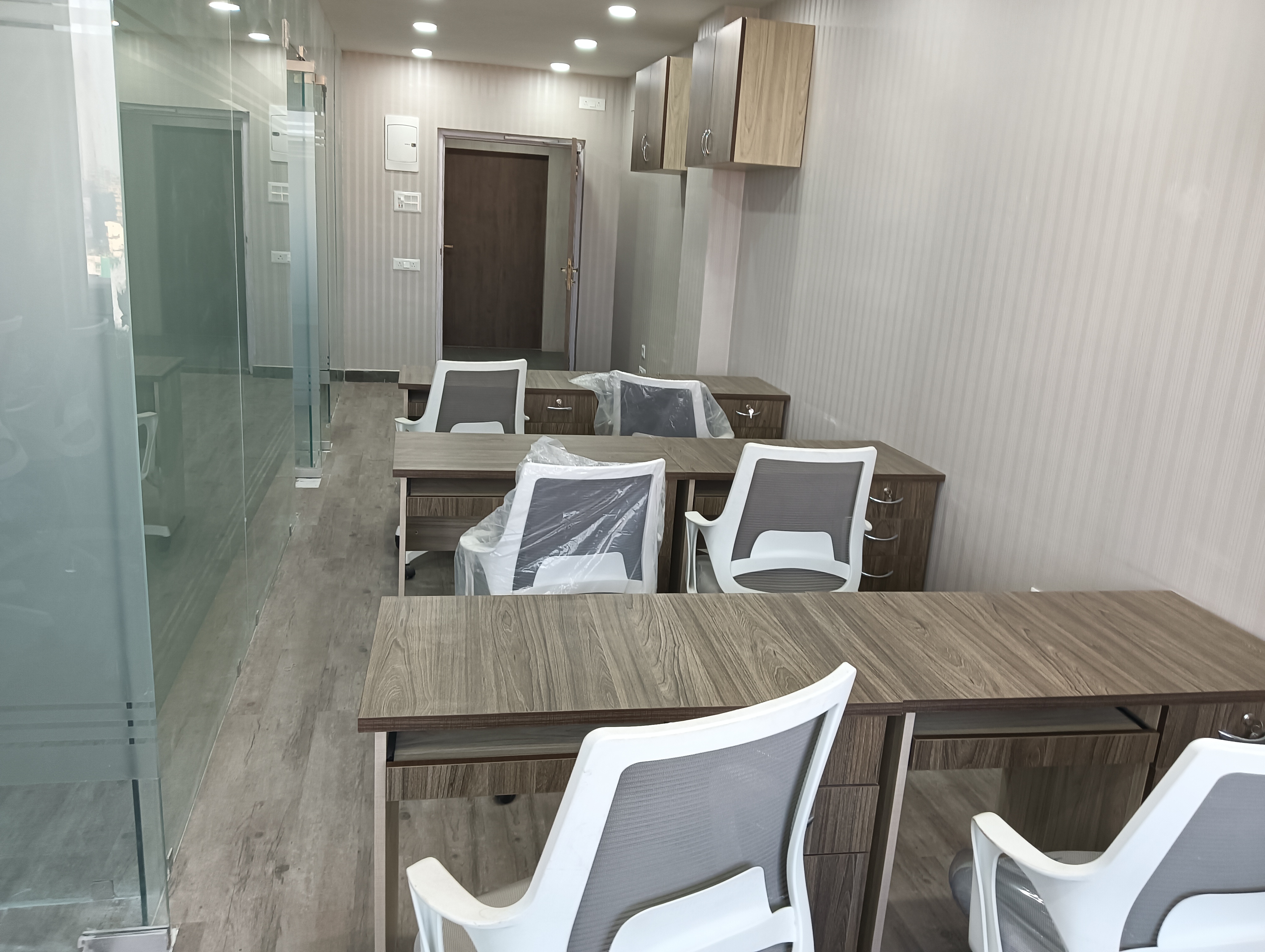 Rental Commercial Office Space 7200 Sq.Ft. in Rash Behari Avenue