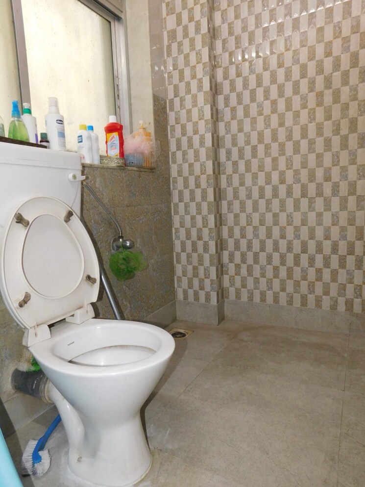 Bathroom, shradha-chs-mahim 1 Bedroom 600 Sq.Ft. Apartment In Mahim Mumbai 6723364