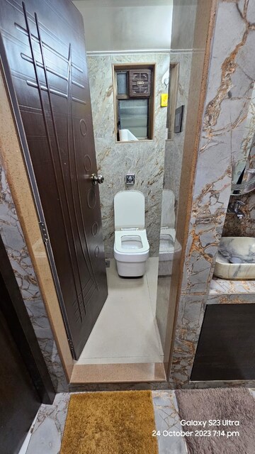 रेसिडेंशियल फ्लैट वर्ग फुट फॉर रीसेल इन संताक्रूज़ वेस्ट मुंबई  6723510