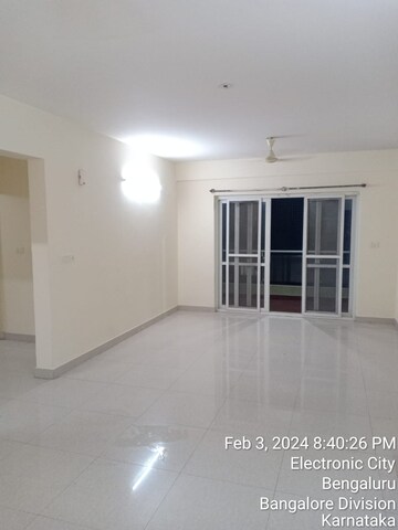 Room in 3 BHK Apartment at VRR Nest, Hosur Road – for Rent