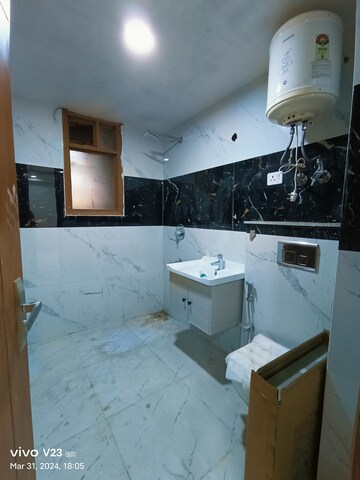 Master Bedroom in 3 BHK Builder Floor at Chattarpur – for Sale