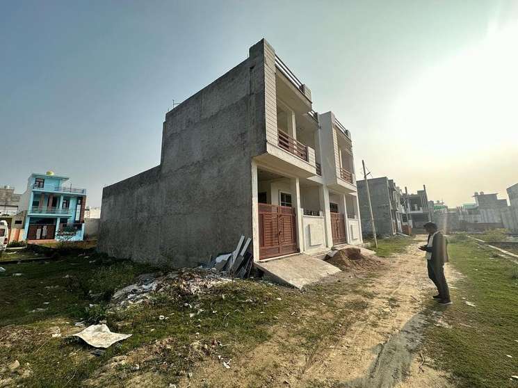 2450 Sq.Ft. Plot in Sultanpur Road Lucknow