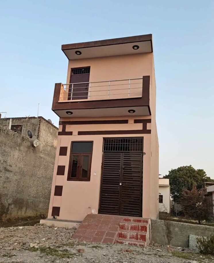 111 Sq.Yd. Plot in Dadri Main Road Greater Noida