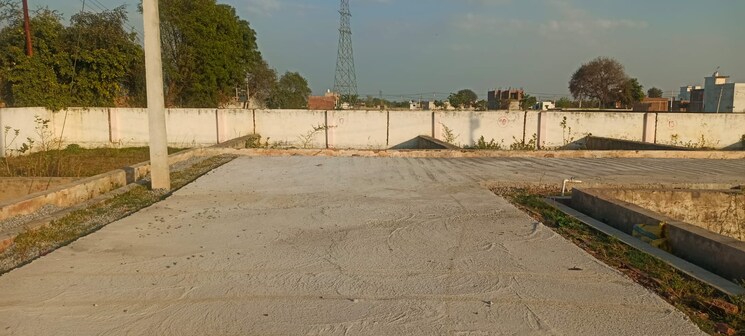 Resale 100 Sq.Yd. Plot in Gwalior Road Agra - 6728727