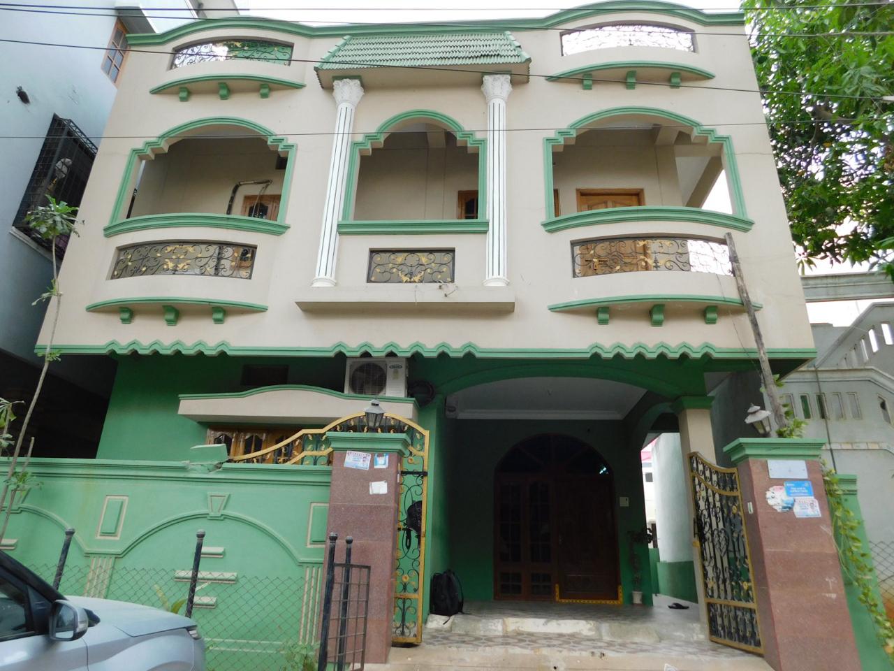 Resale 4 Bedroom 2400 Sq.Ft. Independent House in Madinaguda Hyderabad