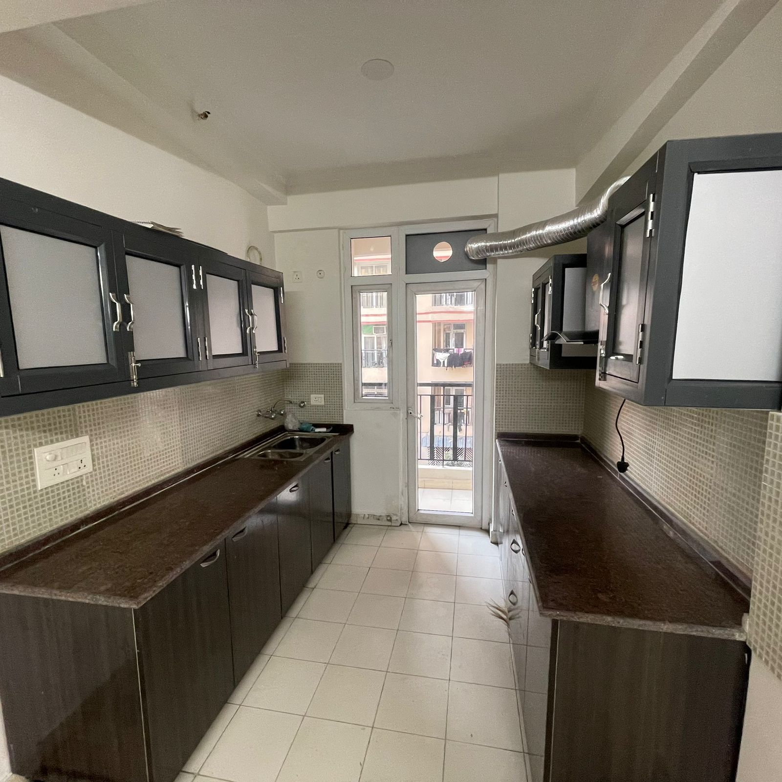 Rental 3 Bedroom 1455 Sq.Ft. Apartment in Amrapali Princely Estate, Sector 76 Noida 6733841