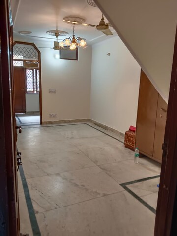 Room in 1 BHK Builder Floor at Lajpat Nagar 4 – for Rent