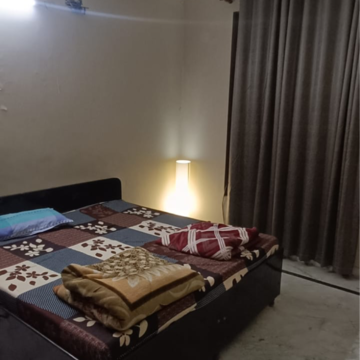 Bedroom in 2.5 BHK Builder Floor at Ansal Sushant Lok I, Sector 43 – for Rent