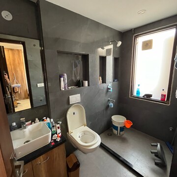 Living Room in 1 BHK Builder Floor at Ansal Sushant Lok I, Sushant Lok I – for Rent