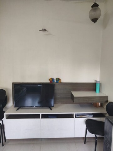 रेसिडेंशियल फ्लैट वर्ग फुट फॉर रीसेल इन दहिसर ईस्ट मुंबई  6739083