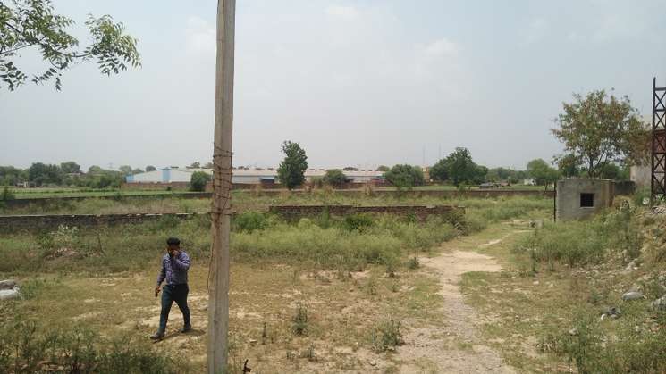 Commercial Land 11500 Sq.Yd. in Sikandrabad Greater Noida