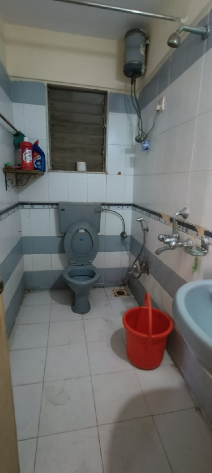 Bathroom, kabra-hyde-park 2 Bedroom 700 Sq.Ft. Apartment In Manpada Thane 6743002