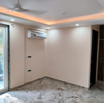 Room in 3 BHK Builder Floor at Ansal Sushant Lok I, Sector 43 – for Rent