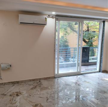 Room in 3 BHK Builder Floor at Ansal Sushant Lok I, Sector 43 – for Rent